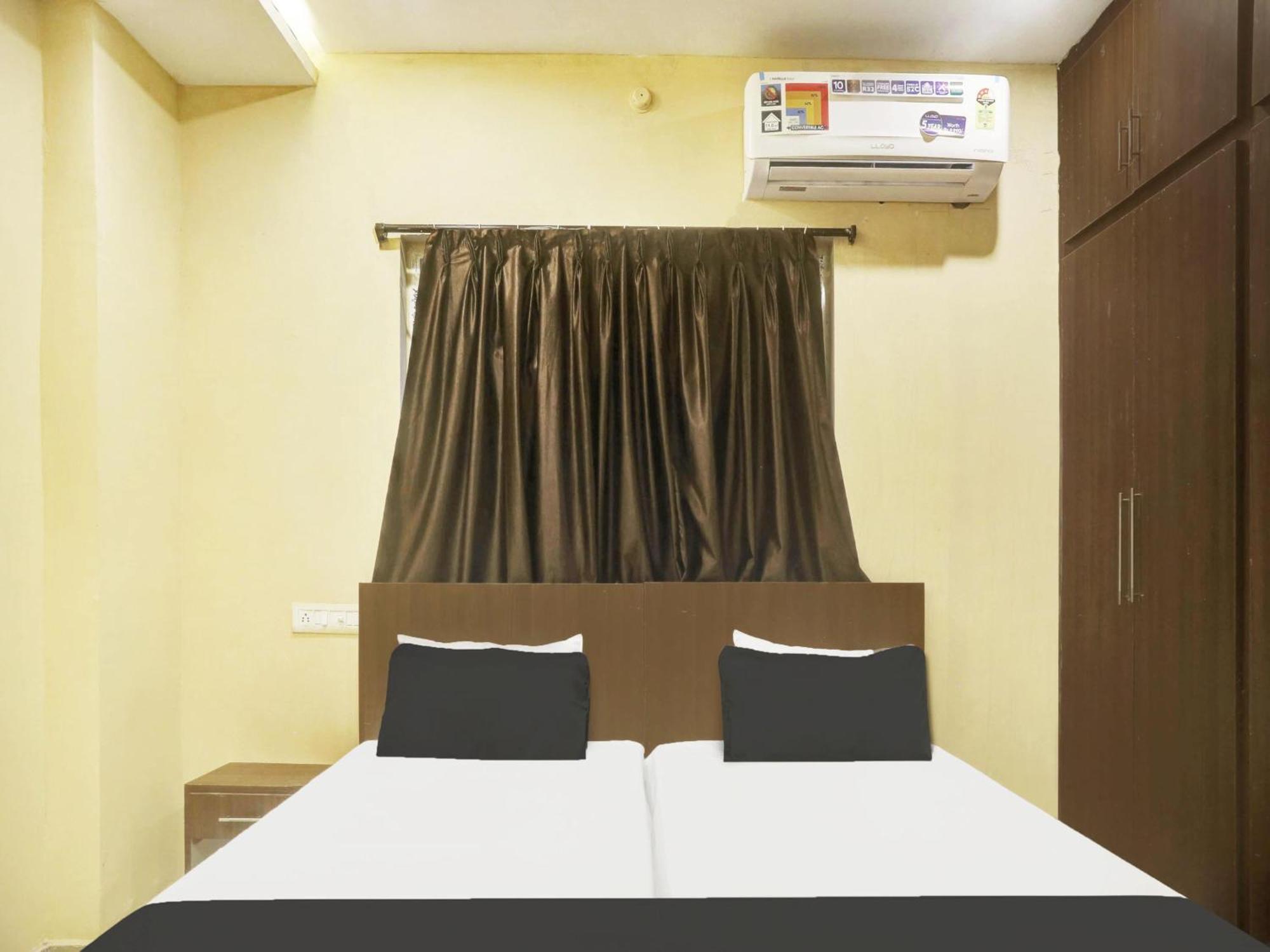 Spot On Grand Mantralayam Hotel Visakhapatnam Exterior photo